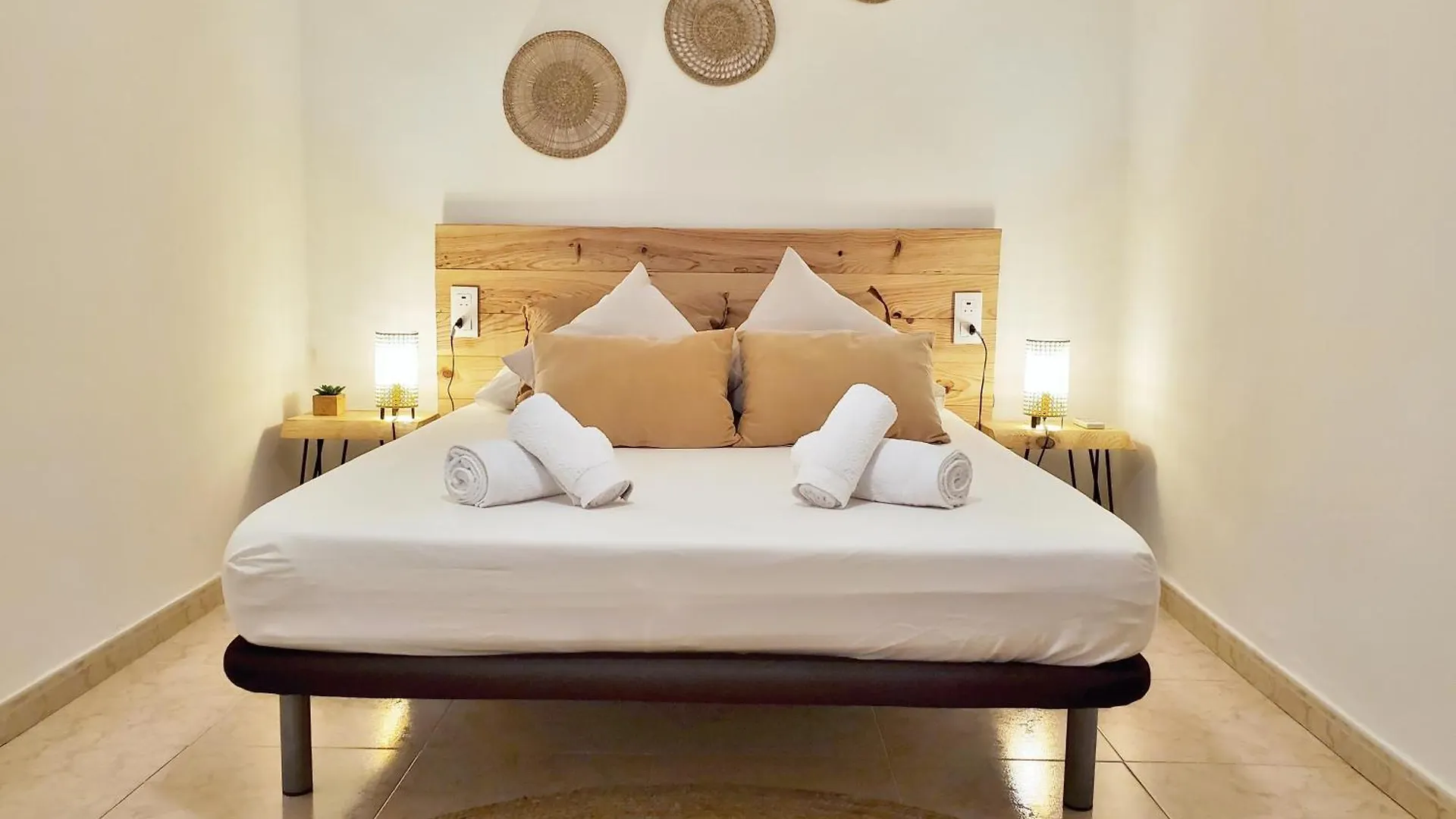 Apartamento Centrico Con Patio Privado Tarragona Lägenhet